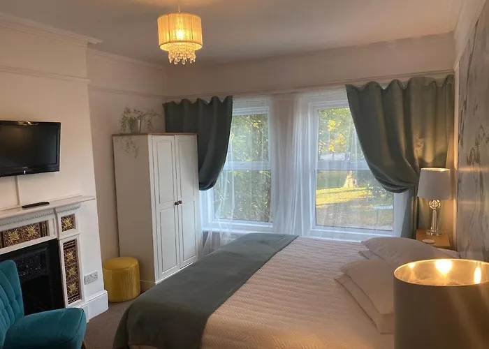 A & B Guest House Cambridge Ltd